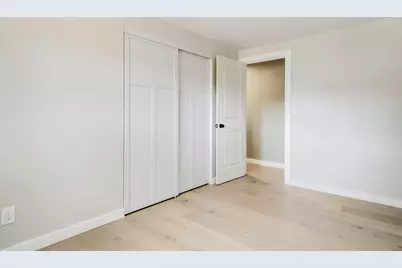 2050  Mt Kisco Dr, Elm Grove, WI 53122 - Photo 31