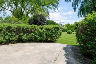2050 Mt Kisco Dr, Elm Grove, WI 53122 - Photo 51