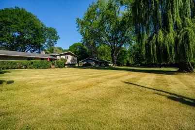 2050  Mt Kisco Dr, Elm Grove, WI 53122 - Photo 51