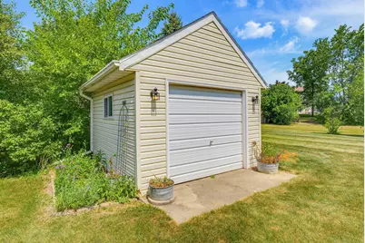 7283 S Countryside Dr, Franklin, WI 53132 - Photo 31