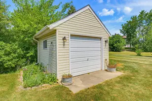 7283 S Countryside Dr, Franklin, WI 53132 - Photo 31