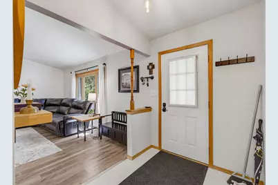 7283 S Countryside Dr, Franklin, WI 53132 - Photo 3