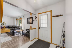 7283 S Countryside Dr, Franklin, WI 53132 - Photo 3