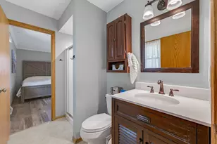7283 S Countryside Dr, Franklin, WI 53132 - Photo 15