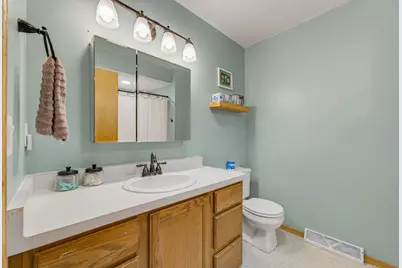 7283 S Countryside Dr, Franklin, WI 53132 - Photo 21
