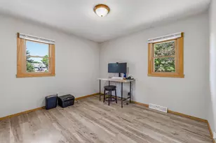 7283 S Countryside Dr, Franklin, WI 53132 - Photo 23