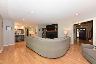 2805 S 83rd St, West Allis, WI 53219 - Photo 23