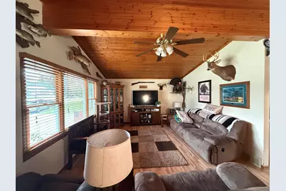 510  Laurel Dr, Francis Creek, WI 54214 - Photo 9