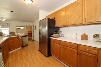 3906  Jacob Ct, Racine, WI 53403 - Photo 7