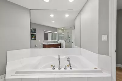 2010 E Windsor Pl #C, Milwaukee, WI 53202 - Photo 29