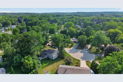 2470  Lionel Ct, Brookfield, WI 53045 - Photo 51