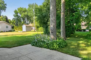 2470 Lionel Ct, Brookfield, WI 53045 - Photo 9