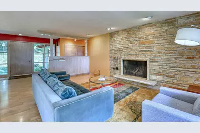 1905  Hillside Dr, Delafield, WI 53018 - Photo 7