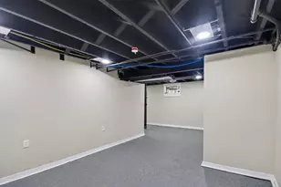 2467 N 57th St, Milwaukee, WI 53210 - Photo 39