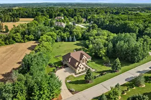 4042 Coopers Hawk Dr, Richfield, WI 53033 - Photo 7
