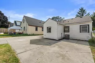 3428 S 3rd St, Milwaukee, WI 53207 - Photo 25