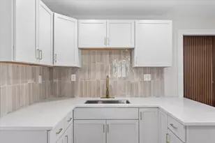 3428 S 3rd St, Milwaukee, WI 53207 - Photo 11