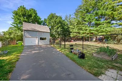 314  Lawn St, Hartland, WI 53029 - Photo 27