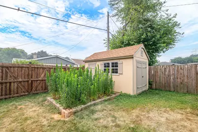 306 N Pinecrest St, Milwaukee, WI 53208 - Photo 45