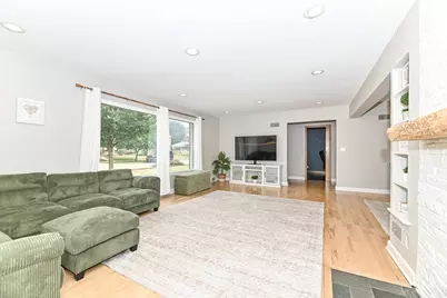 306 N Pinecrest St, Milwaukee, WI 53208 - Photo 9