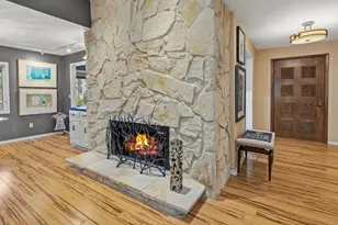 1229 N Jackson St, Milwaukee, WI 53202 - Photo 9