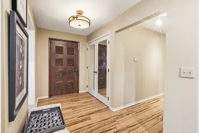 1229 N Jackson St #301, Milwaukee, WI 53202 - Photo 5