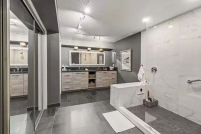 1229 N Jackson St #301, Milwaukee, WI 53202 - Photo 15