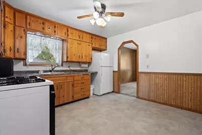 10549 S 4th Ave, Oak Creek, WI 53154 - Photo 19