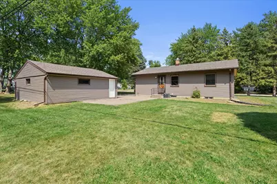 10549 S 4th Ave, Oak Creek, WI 53154 - Photo 5