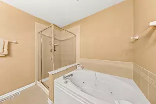 3844 S Lake Dr, Saint Francis, WI 53235 - Photo 19