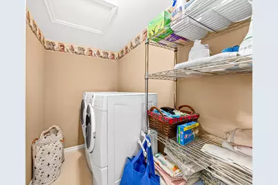 3844 S Lake Dr #15, Saint Francis, WI 53235 - Photo 23