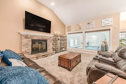 W209N11385  Reger Ct, Germantown, WI 53022 - Photo 9