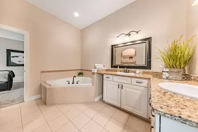 W209N11385  Reger Ct, Germantown, WI 53022 - Photo 25