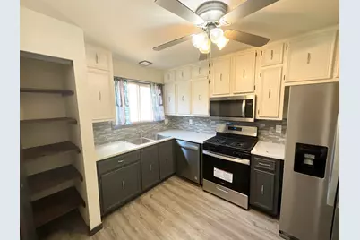 4085 W College Ave #4085, Franklin, WI 53221 - Photo 5