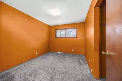2940 E Wanda Ave, Cudahy, WI 53110 - Photo 17