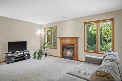 W161N5785  Cheryln Dr, Menomonee Falls, WI 53051 - Photo 3