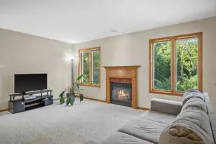 W161N5785 Cheryln Dr, Menomonee Falls, WI 53051 - Photo 3