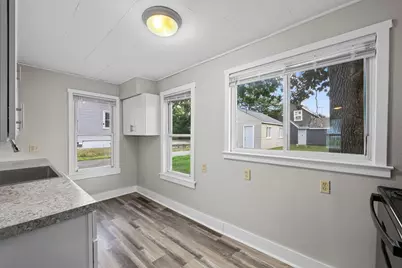 1105  19th St, La Crosse, WI 54601 - Photo 5