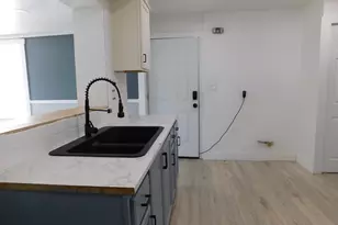 4048 N Sherman Blvd, Milwaukee, WI 53216 - Photo 5