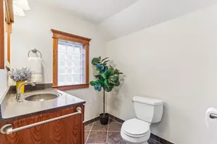 518 E Capitol Dr, Hartland, WI 53029 - Photo 21