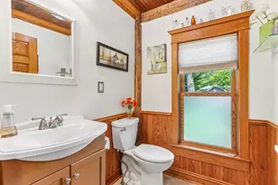518 E Capitol Dr, Hartland, WI 53029 - Photo 17