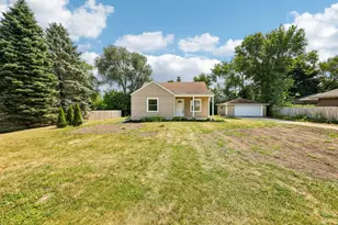 4650 S 109th St, Greenfield, WI 53228 - Photo 25