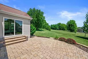 2305 Rustic Woods Ct, Waukesha, WI 53188 - Photo 7
