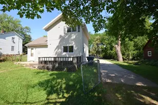 562 S Franklin St, Whitewater, WI 53190 - Photo 3