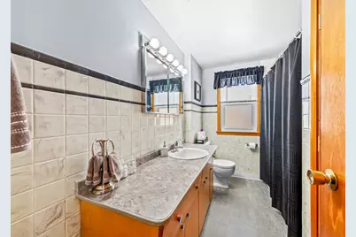 2408  Mitchell St, Racine, WI 53403 - Photo 29