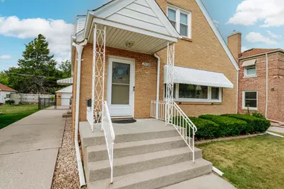 2408  Mitchell St, Racine, WI 53403 - Photo 5