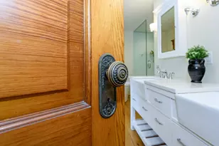 W247S8375 Stonehill Dr, Vernon, WI 53149 - Photo 57
