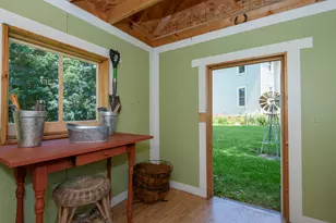W247S8375 Stonehill Dr, Vernon, WI 53149 - Photo 13