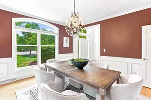 10105 N Parkside Ct, Mequon, WI 53092 - Photo 9