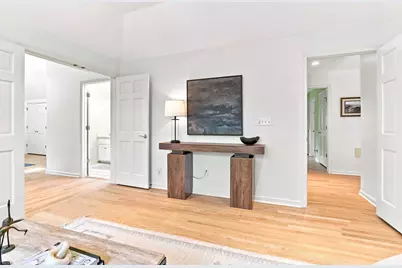 10105 N Parkside Ct, Mequon, WI 53092 - Photo 33